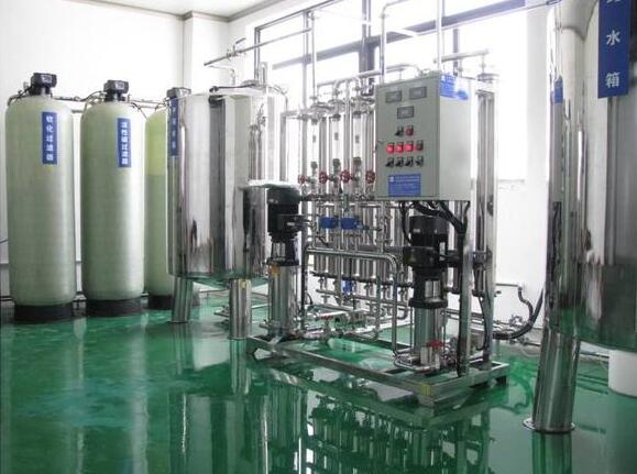 蜂窩板廠(chǎng)家10噸反滲透凈水設備